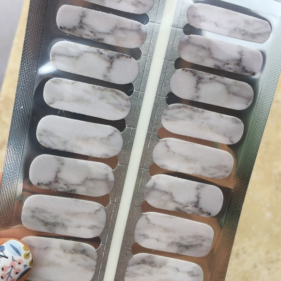 5 for $15 Nail Wrap- White Marble - Picture 2 of 6